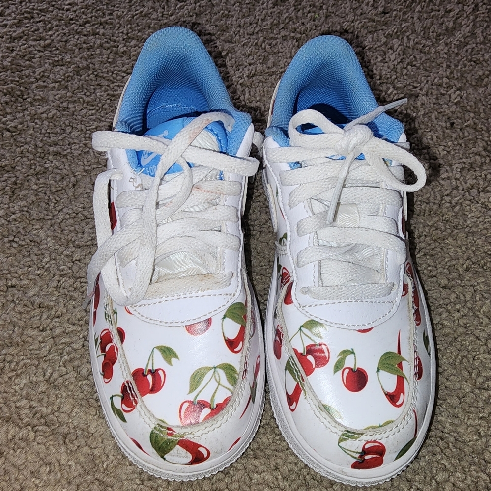 Nike girls Air Force 1 Lv8 Cherry